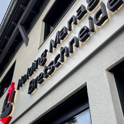 quehl_3d_buchstaben_holding_management