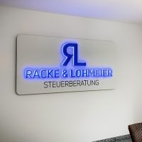 quehl_3d_buchstaben_lichtbuchstaben_innengestaltung_racke_steuerberater_worms