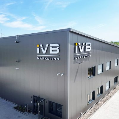 quehl_3d_lichtbuchstaben_aussenwerbung_werbeanlage_ivb_marketingjpg