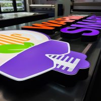 quehl_3d_logo_leuchtwerbung_warm_und_smart_ludwigshafen