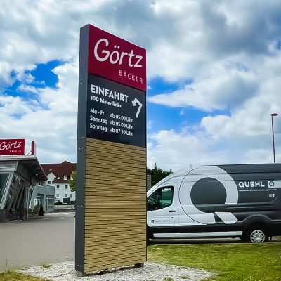 quehl_goertz_pylon_werbetechnik