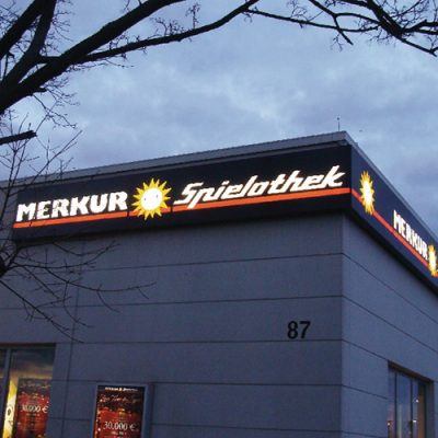 quehl_leuchtwerbung_merkur