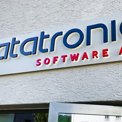 quehl_lichtwerbeanlage_3d_buchstaben_datatronic