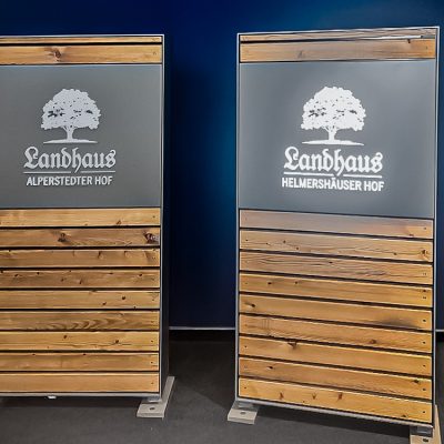 quehl_werbepylone_3d_buchstaben_forum