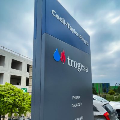 quehl_werbepylone_trogesa_mannheim